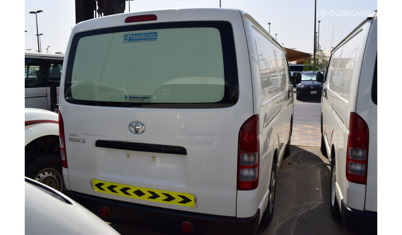 تويوتا هاياس Toyota Hiace van chiller 2013. Free of accident with low mileage