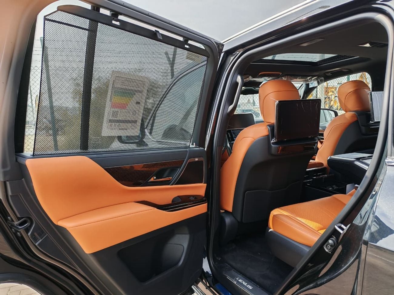 Lexus LX700h 2026 Lexus LX700h VIP HEV (4-Seater) 3.5L V6 Twin-Turbo Hybrid A/T 4WD Export Only