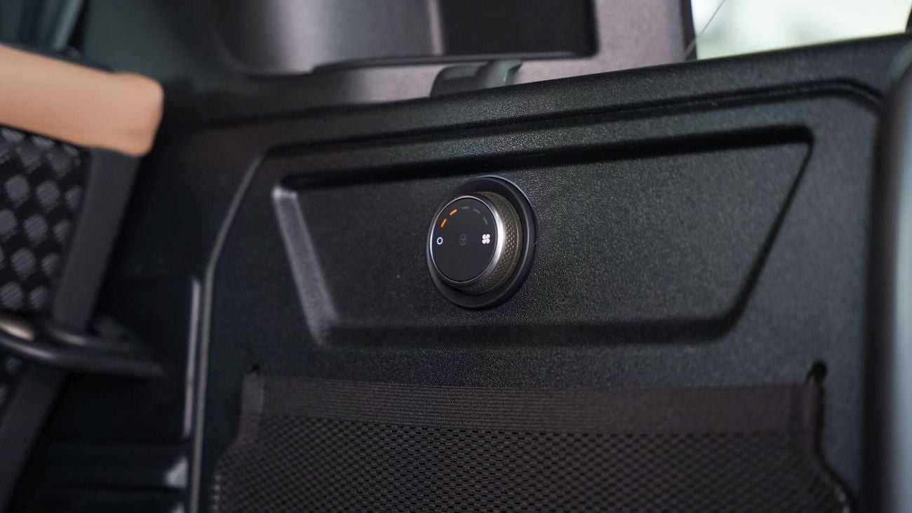 Land Rover Defender Land Rover Defender X-Dynamic HSE P400 - 2026 - GCC (Export)