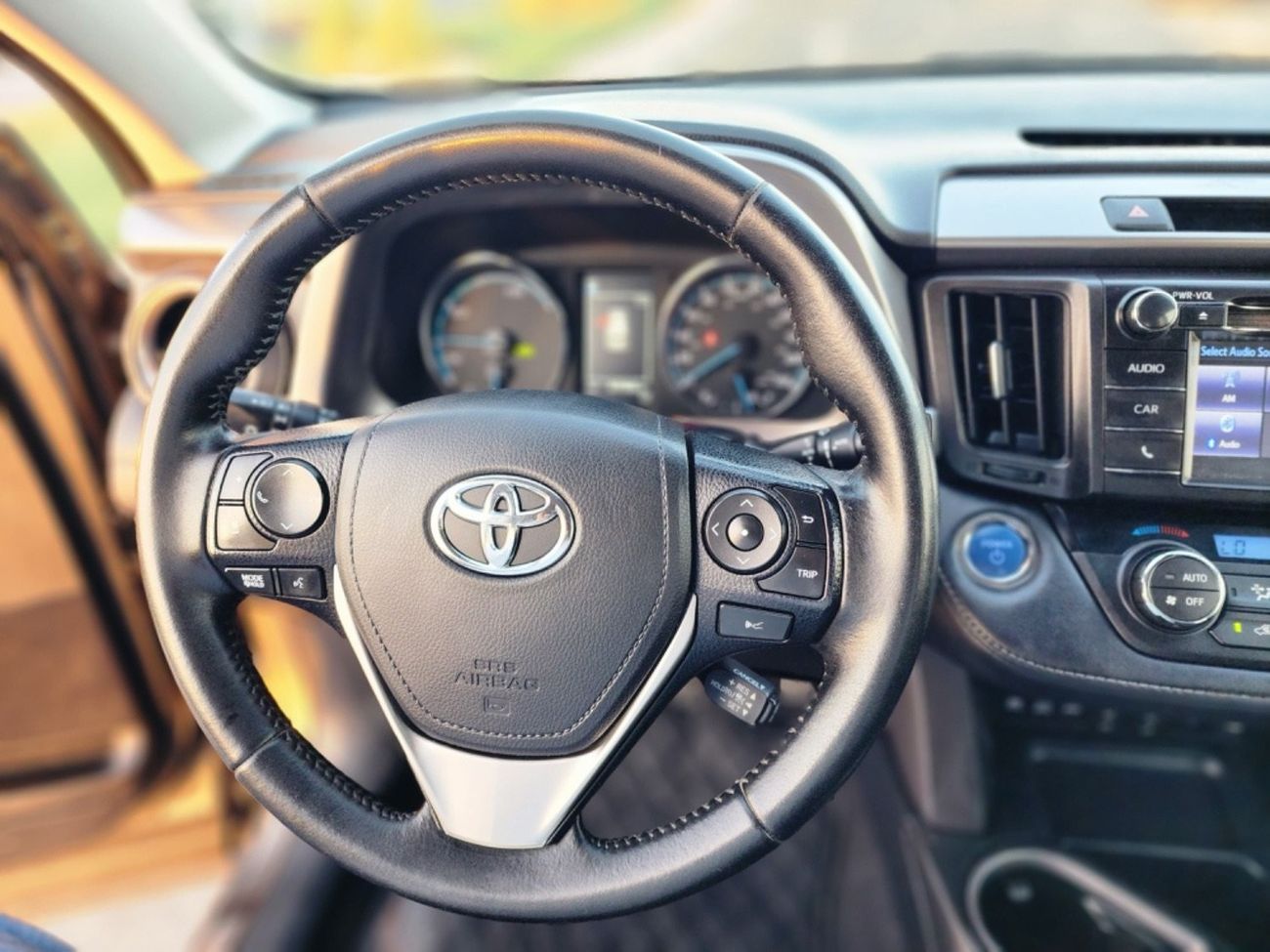 Toyota RAV4 TOYOTA RAV4 hybrid XLE 2.5L