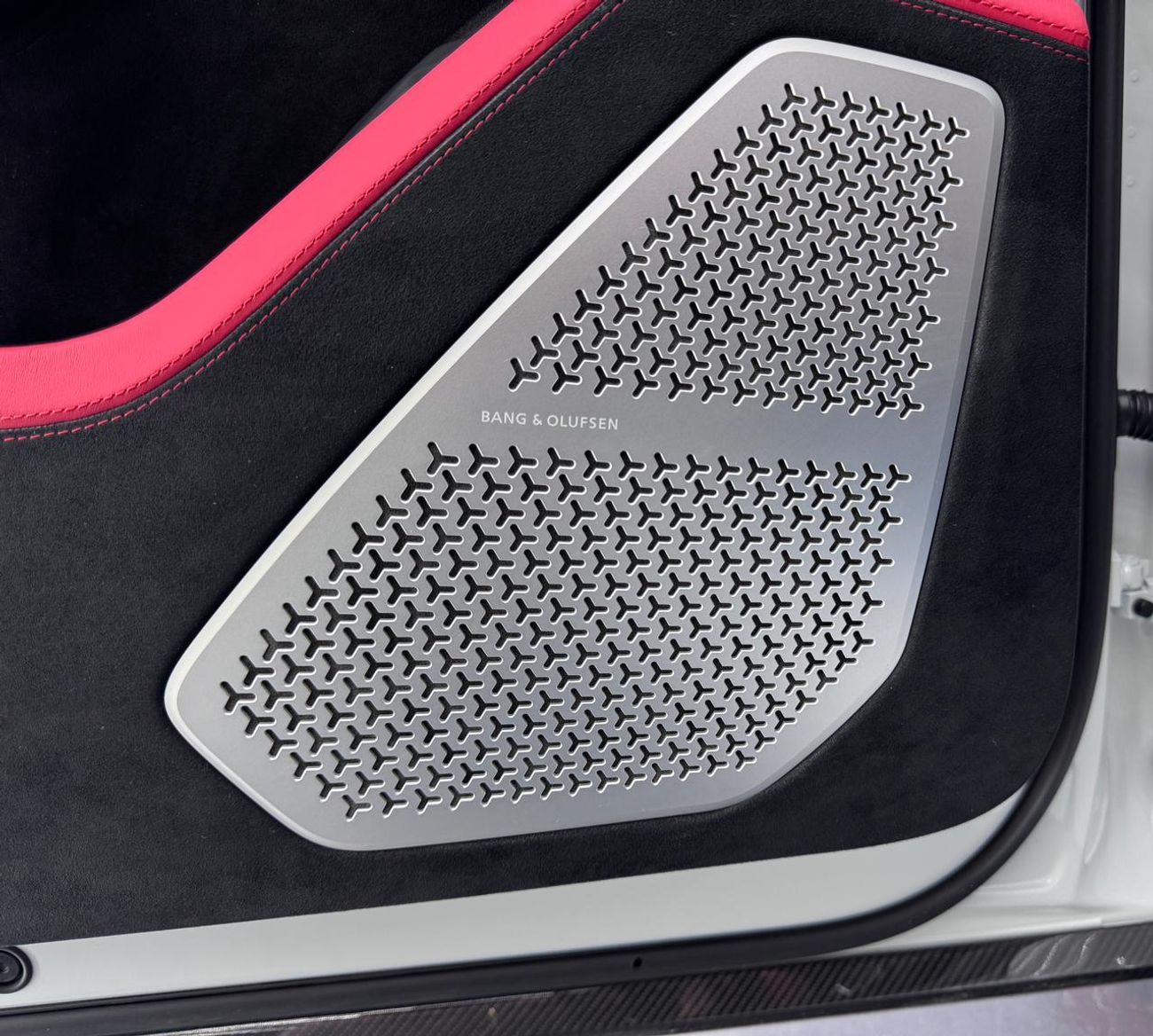 لامبورغيني اوروس 4.0T V8 Performante