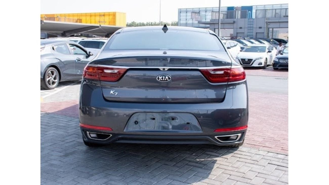 Kia K7 خاليه من الحوادث