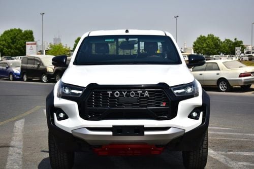 تويوتا هيلوكس GR Sport 4.0L