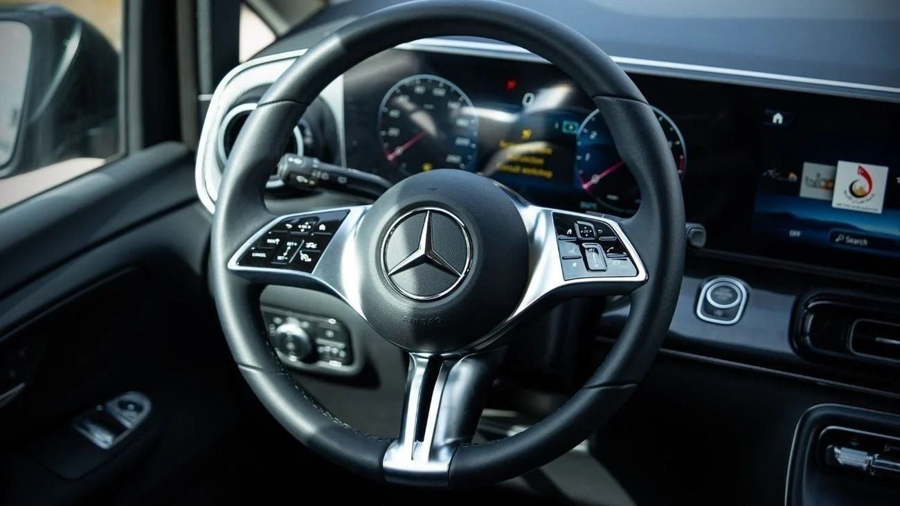 Mercedes Benz V300 2025 Mercedes-Benz V300 Extra Long (6 + 2 Seating) 2.0L 4-Cyl Petrol A/T RWD 4x2 Export Only