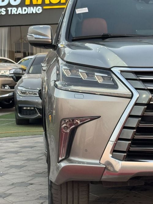 لكزس LX 570 PLATINUM
