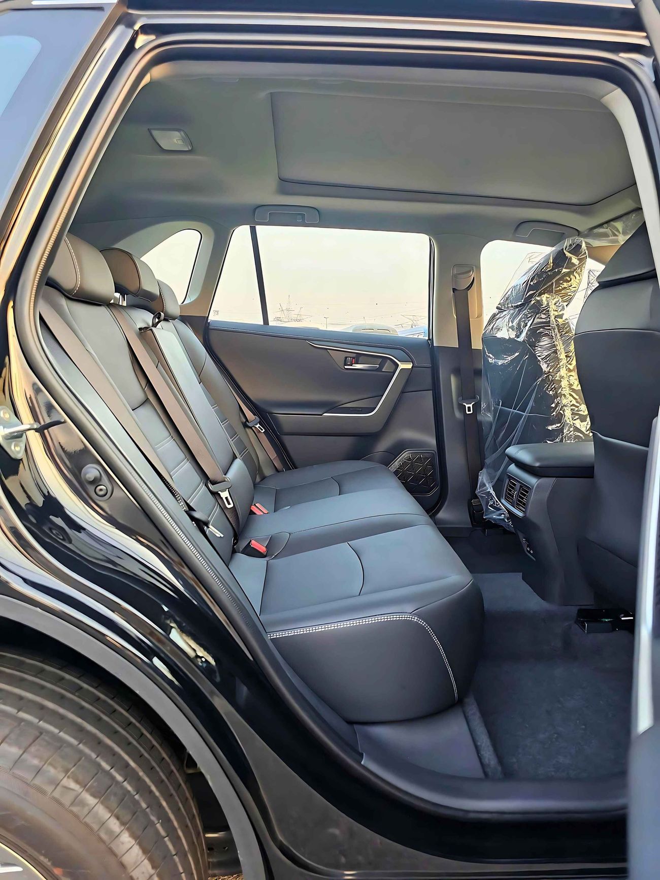 تويوتا راف ٤ STYLE PLUS /  2.0L Petrol / Driver Power Seat With Panoramic Roof / Chines Specs (CODE # 68056)