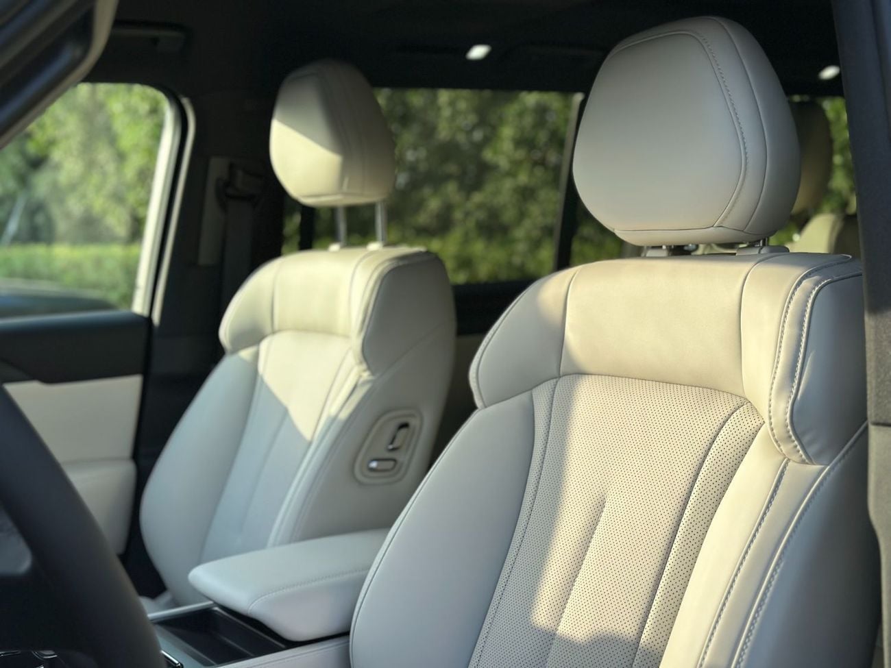 ROX 01 PRESTIGE | 6 Seats VIP | Brand New | AED 3,500 monthly