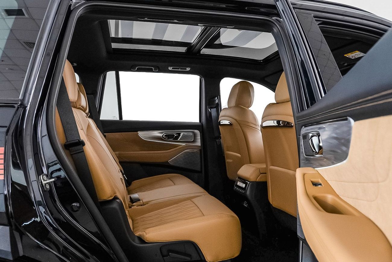 GAC GS8 Traveller Desert Raider