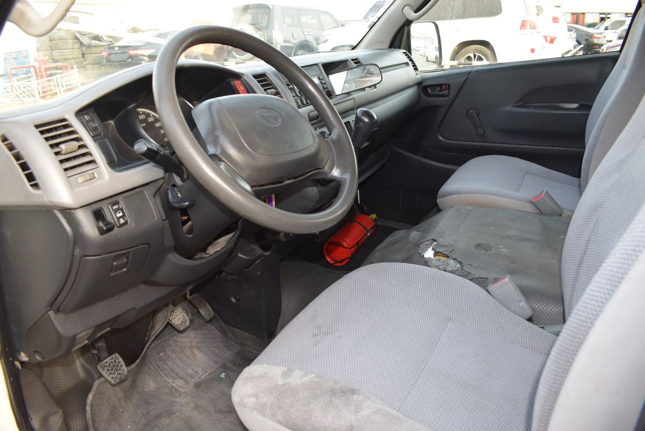 Toyota Hiace Toyota Hiace Highroof GL 15 seater, Model:2009. Excellent condition