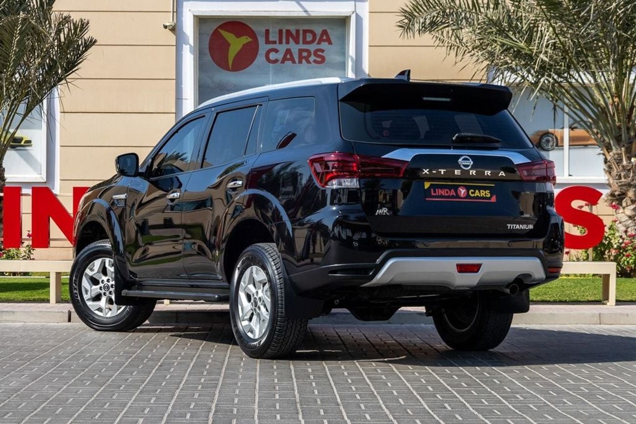 نيسان إكستيرا Titanium 2.5L AWD Nissan X-Terra Titanium 2022 GCC under Warranty with Flexible Down-Payment.