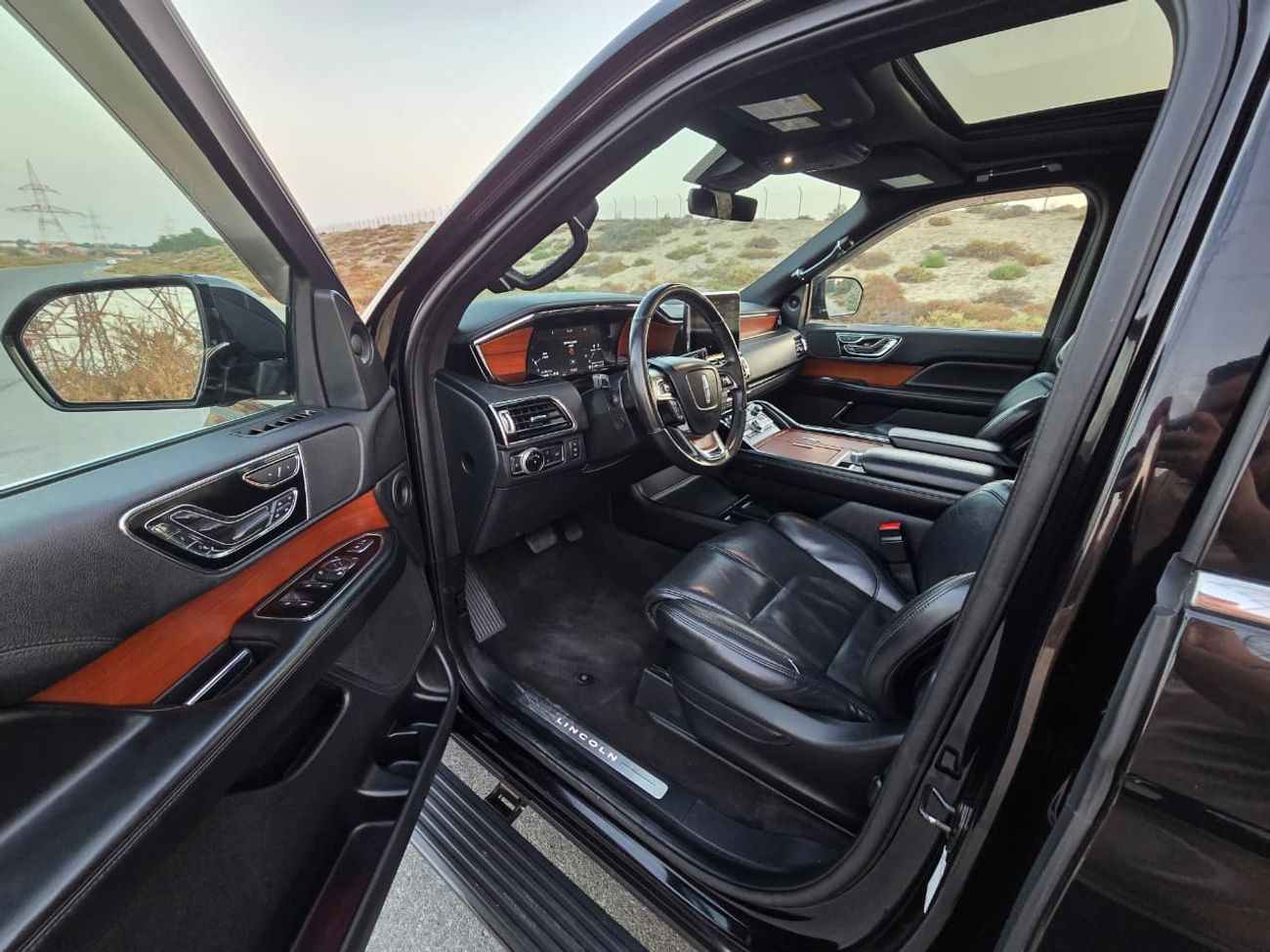 Lincoln Navigator Presidential 3.5L LINCOLN NAVIGATOR 2020 FULL OPITION // GOOD CONDITION INSIDE OUT SIDE