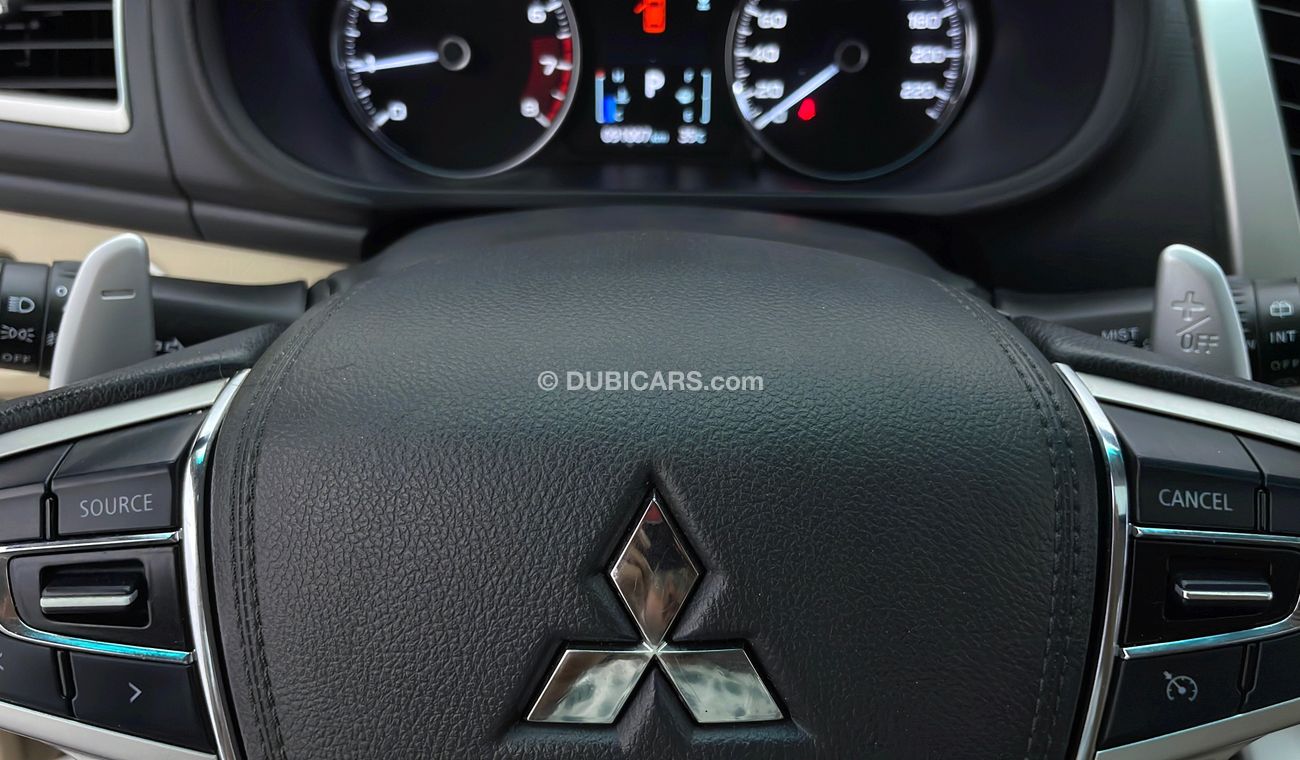 Mitsubishi Montero 3