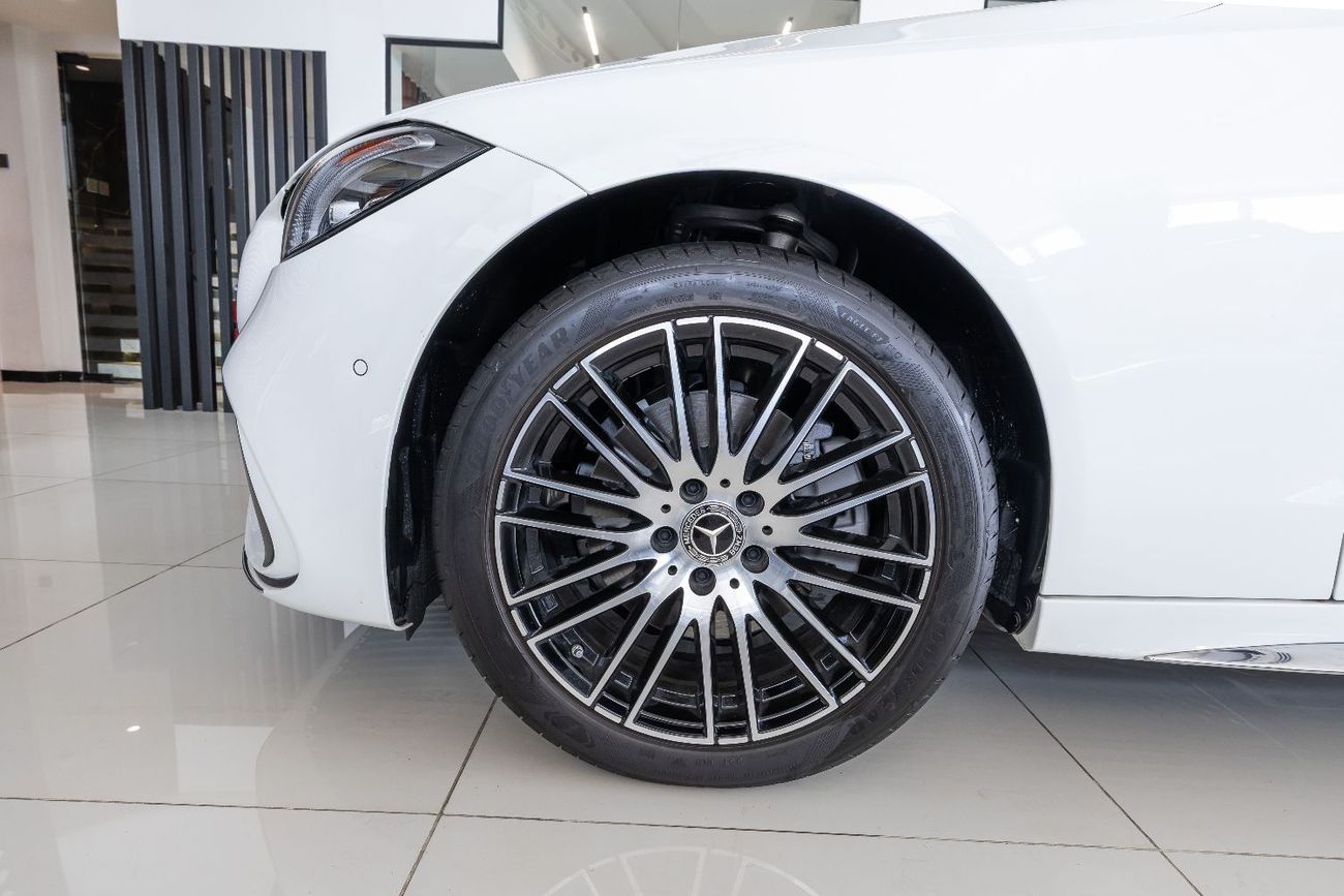 Mercedes-Benz C 200 MERCEDES BENZ C200L SPORT 1.5T FULL OPTION MODEL 2025