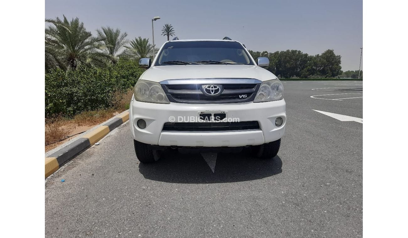 تويوتا فورتونر تويوتا فورشنر 2008 مواصفات خليجي دفع رباعي فل اتوماتيك بحاله ممتازه جدا