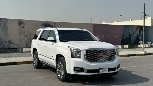 GMC Yukon Denali 6.2L (8 Seater)