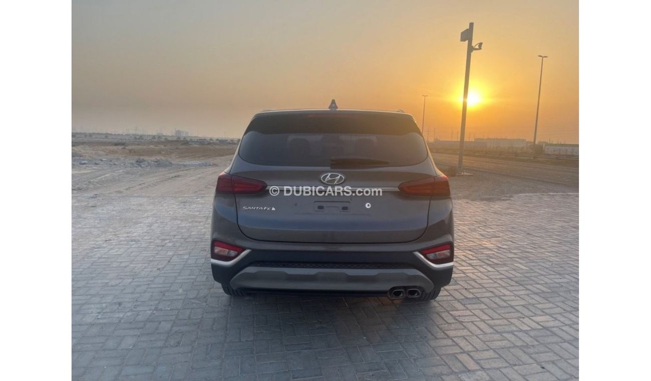 Hyundai Santa Fe GLS Banking facilities without the need for a first payment