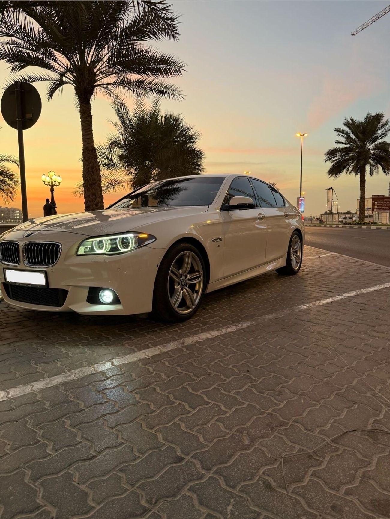 BMW 528i