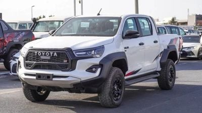 Toyota Hilux GR Sport 4.0L WHITE GCC 2025 FULL OPTION
