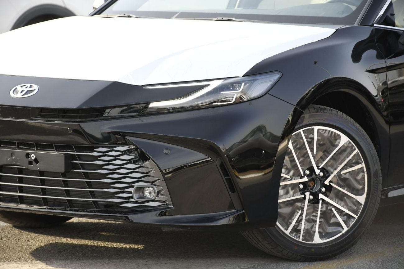 Toyota Camry GLE 2.5L PETROL (READY STOCK)