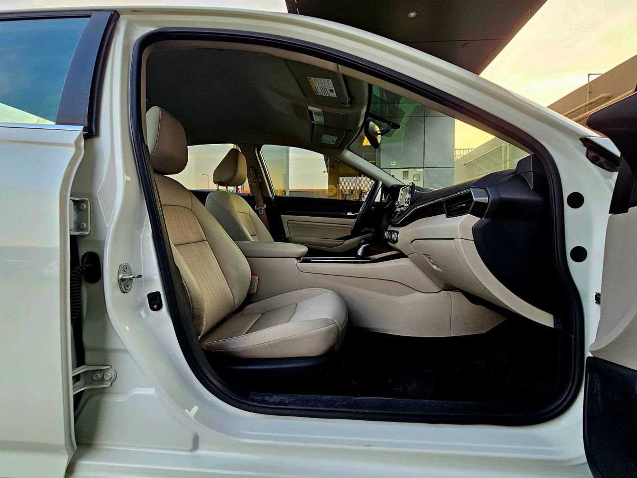 Nissan Altima S GCC/ 2.5L V4/ LOW MILEAGE/ IMMACULATE CONDITION