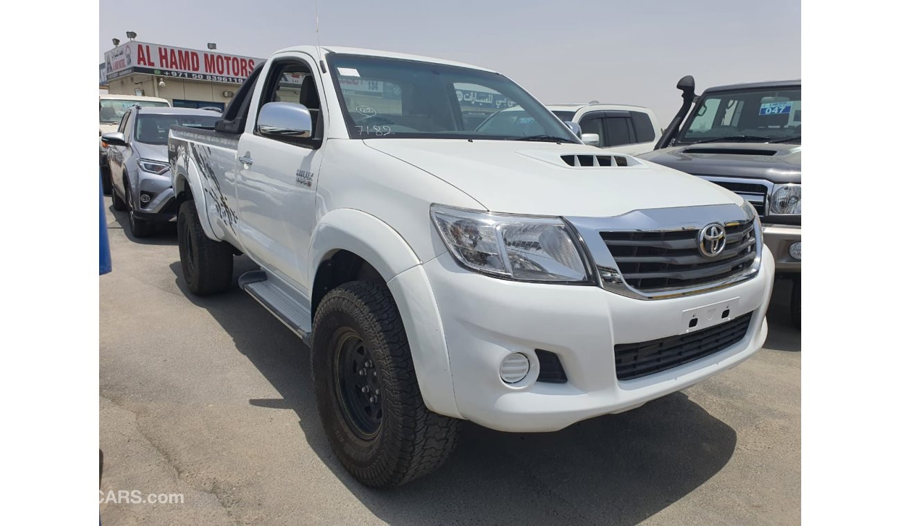 تويوتا هيلوكس PICK UP DIESEL 3.0L 4X4 RIGHT HAND DRIVE