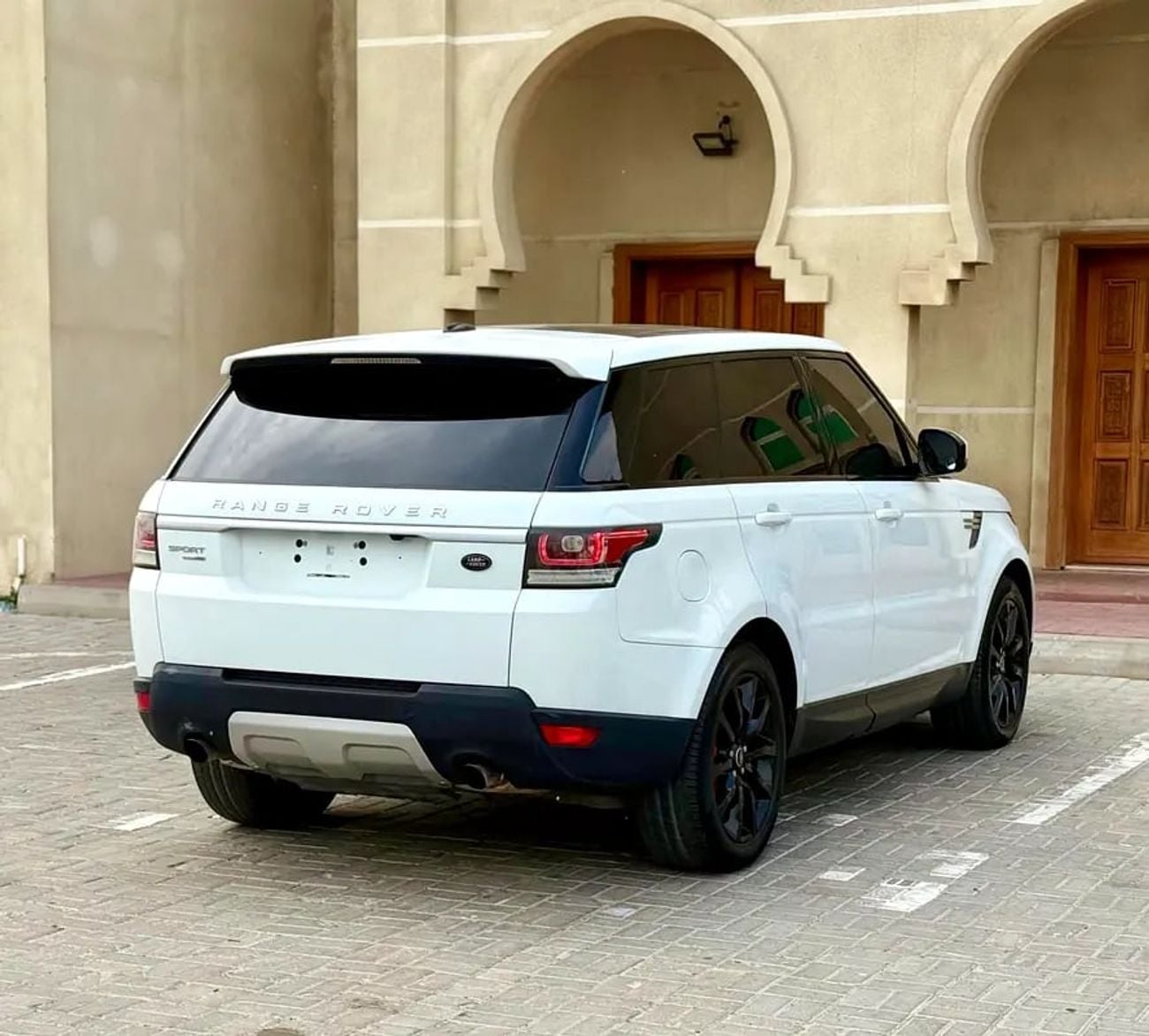 Land Rover Range Rover Sport HSE صبغ وكالة بدون حوادث رنج سبورت
