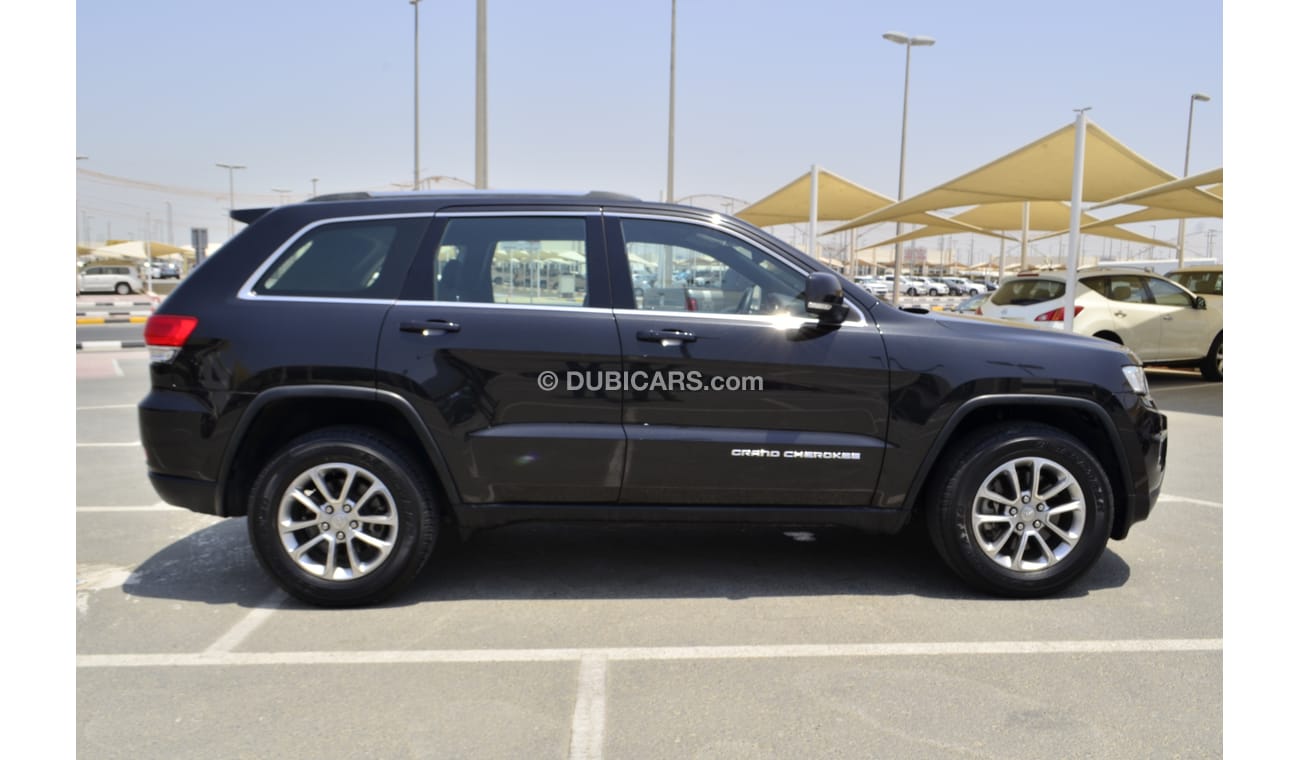 Jeep Grand Cherokee LAREDO 3.6L SUV GCC SPECS