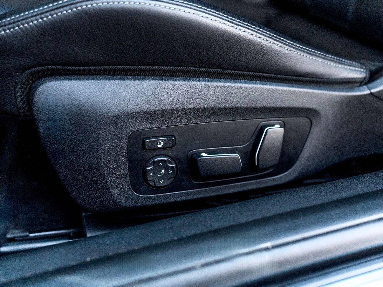 بي أم دبليو M2