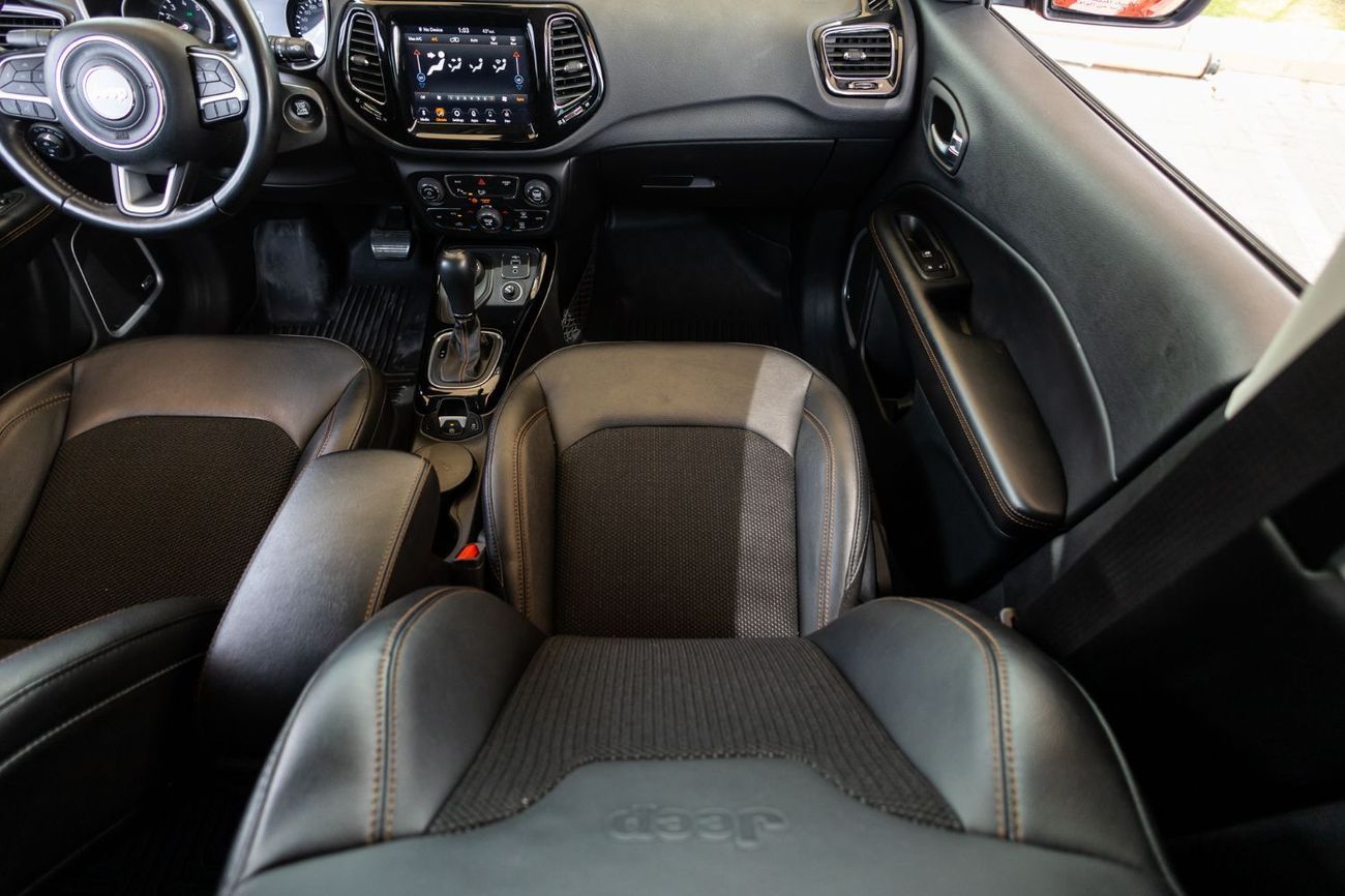 جيب كومباس Limited 2.4L (172 HP)