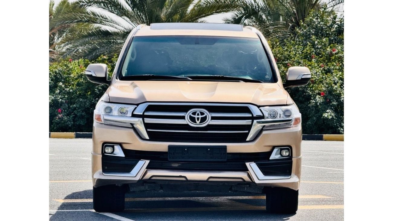 تويوتا لاند كروزر 5.7 update 2021