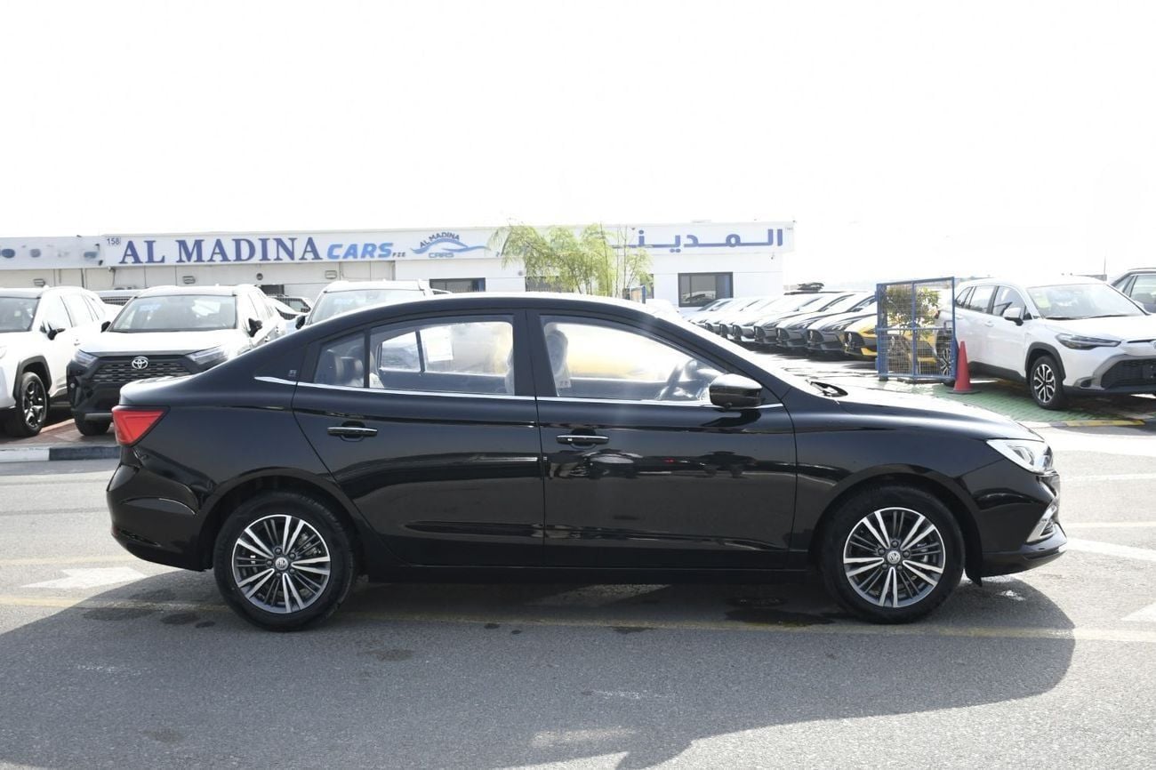 MG 5 DEL 2025 MG 5 1.5L is the top-tier variant