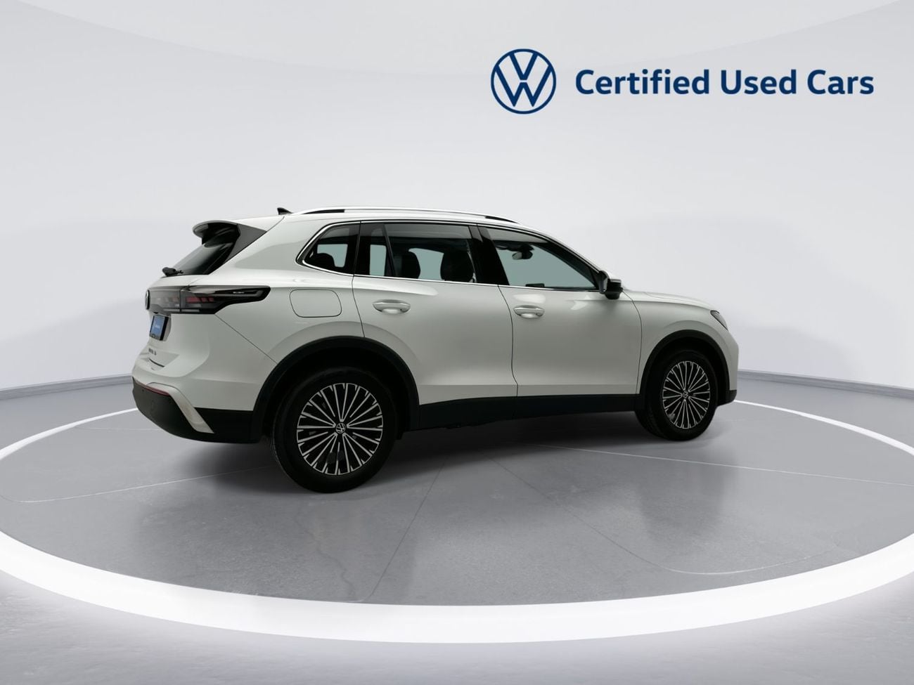 فولكس واجن تيجوان 1.4L | Panoramic Sunroof with Leather Seats  | VW Certified | GCC Specs