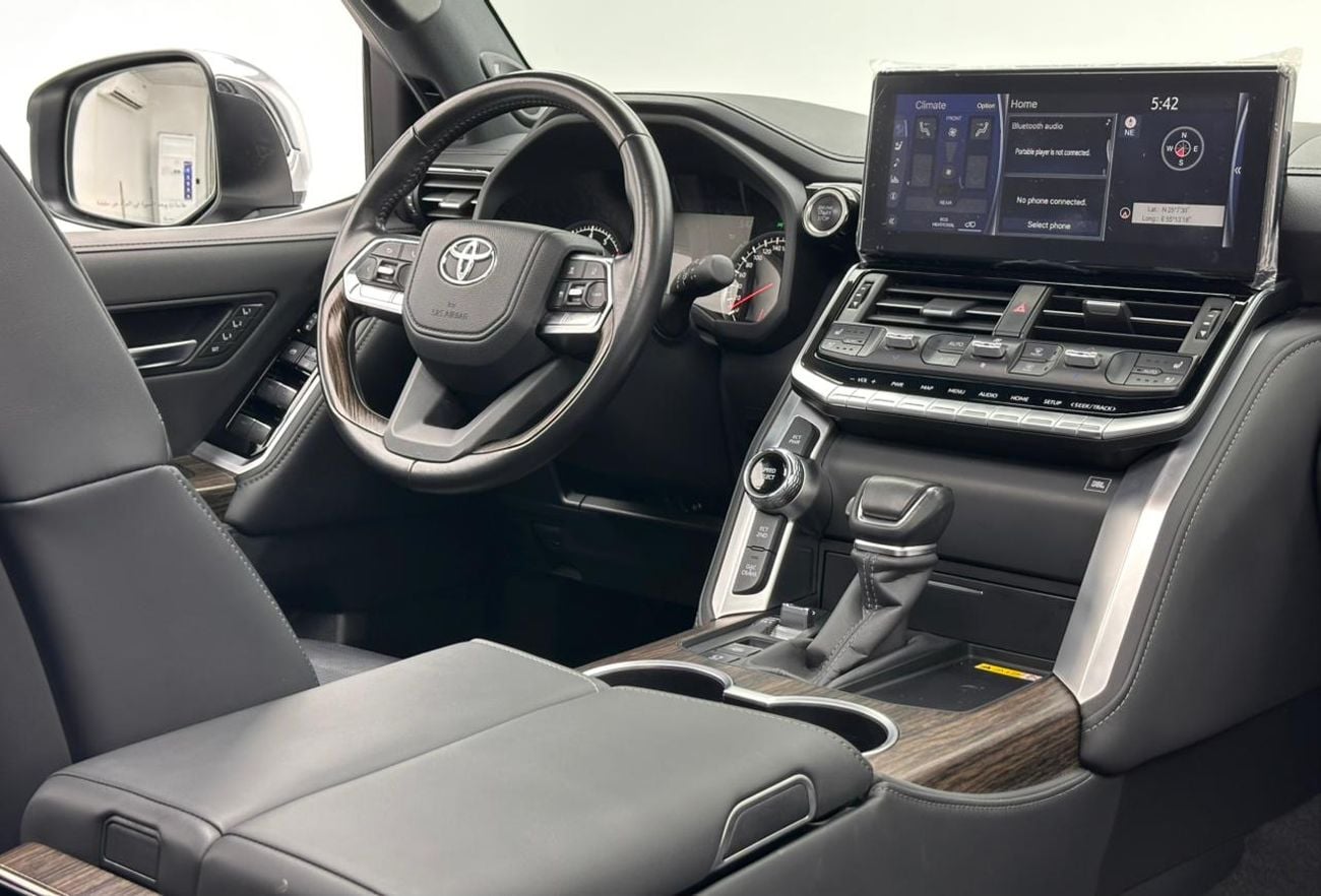 تويوتا لاند كروزر 2024 Toyota Land Cruiser VXR, Jan/2027 Toyota Warranty, Toyota Full Service History, GCC