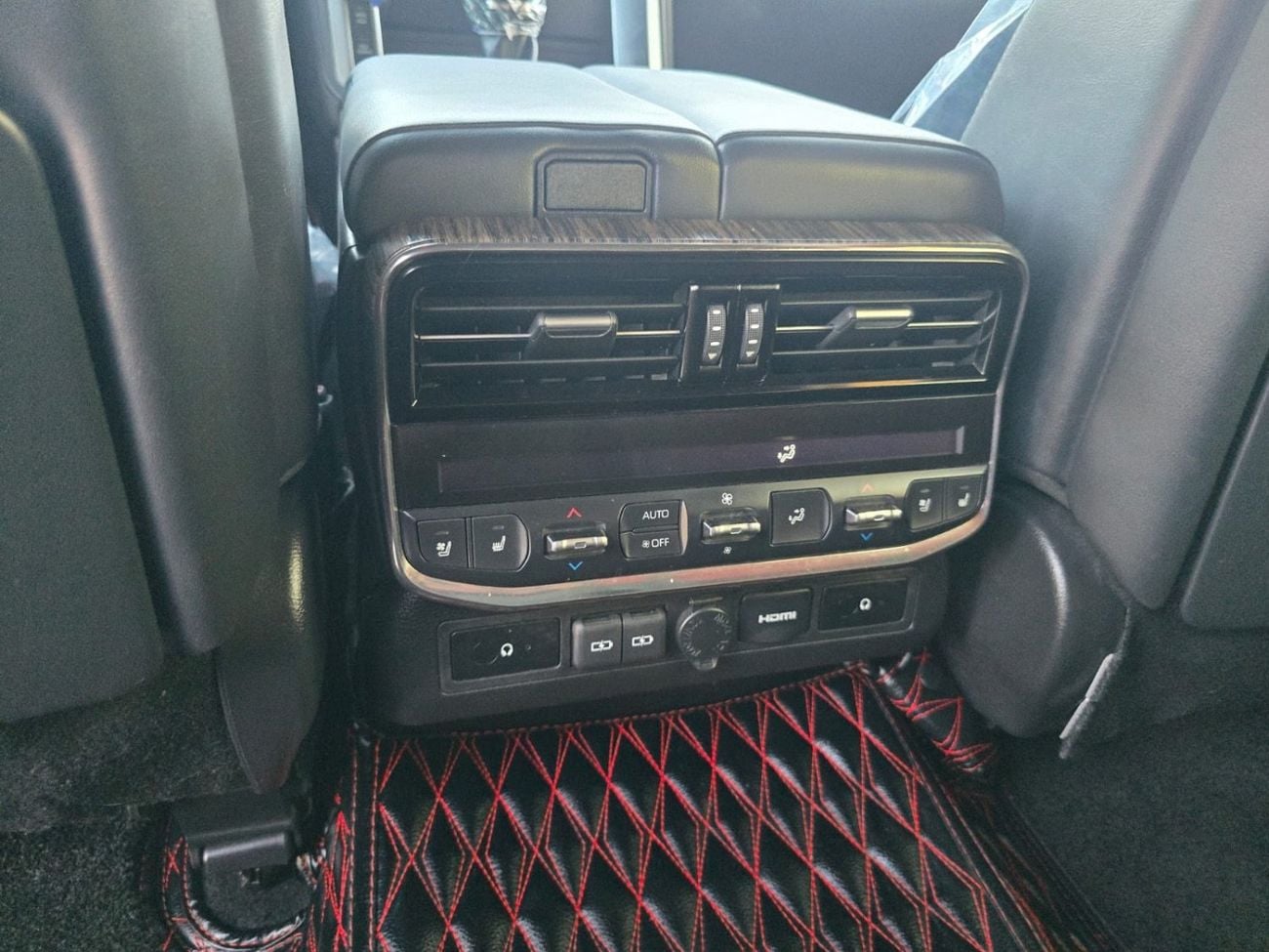 Toyota Land Cruiser VXR