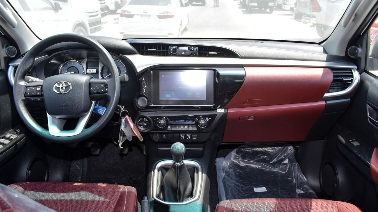 Toyota Hilux 2.7L M/T