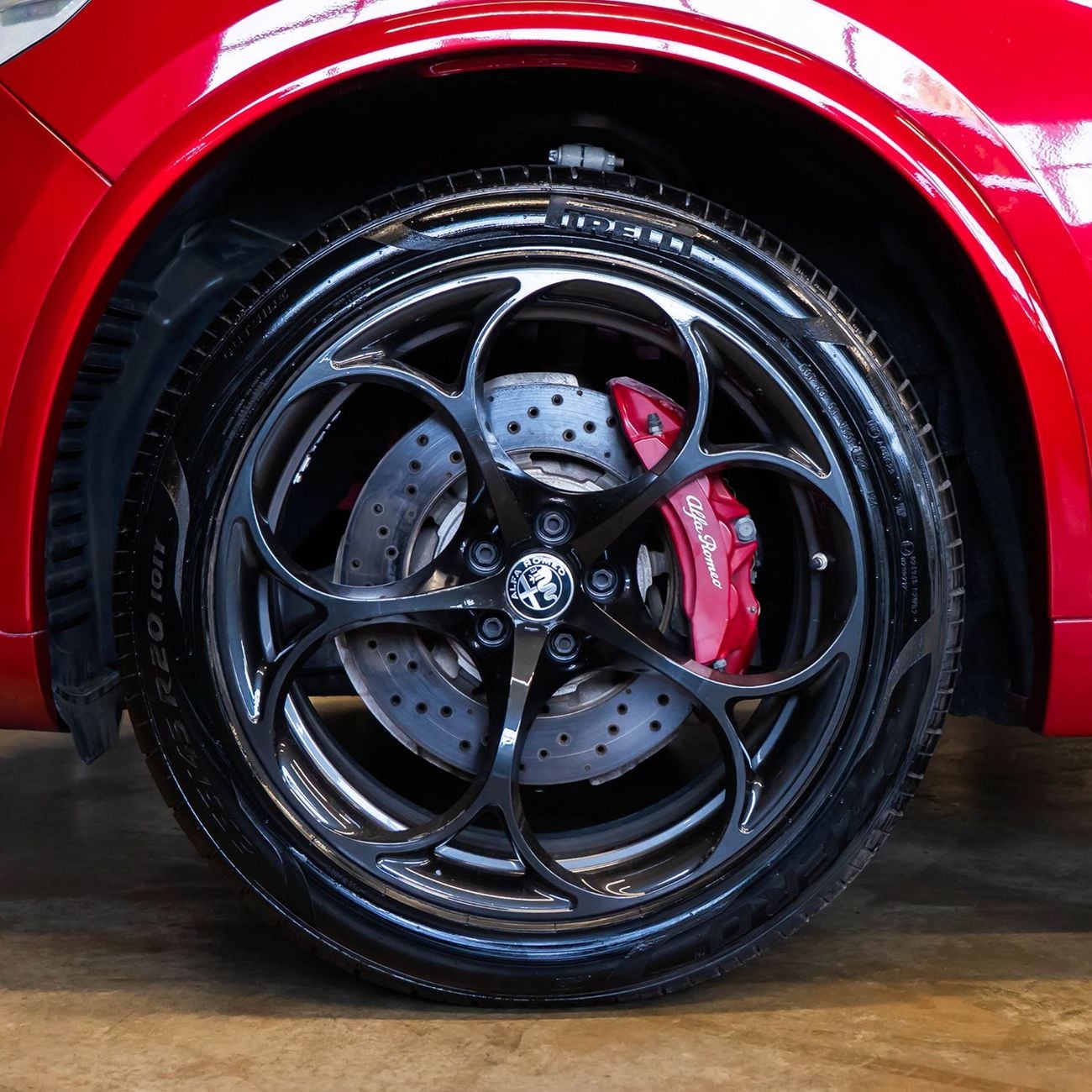 Alfa Romeo Stelvio Quadrifoglio 2.9L (503 HP) AED 2,682 P.M • 0% Downpayment • Alfa Romeo Stelvio Quadrifoglio • Agency