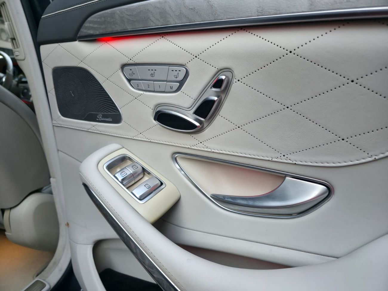 مرسيدس بنز S 550