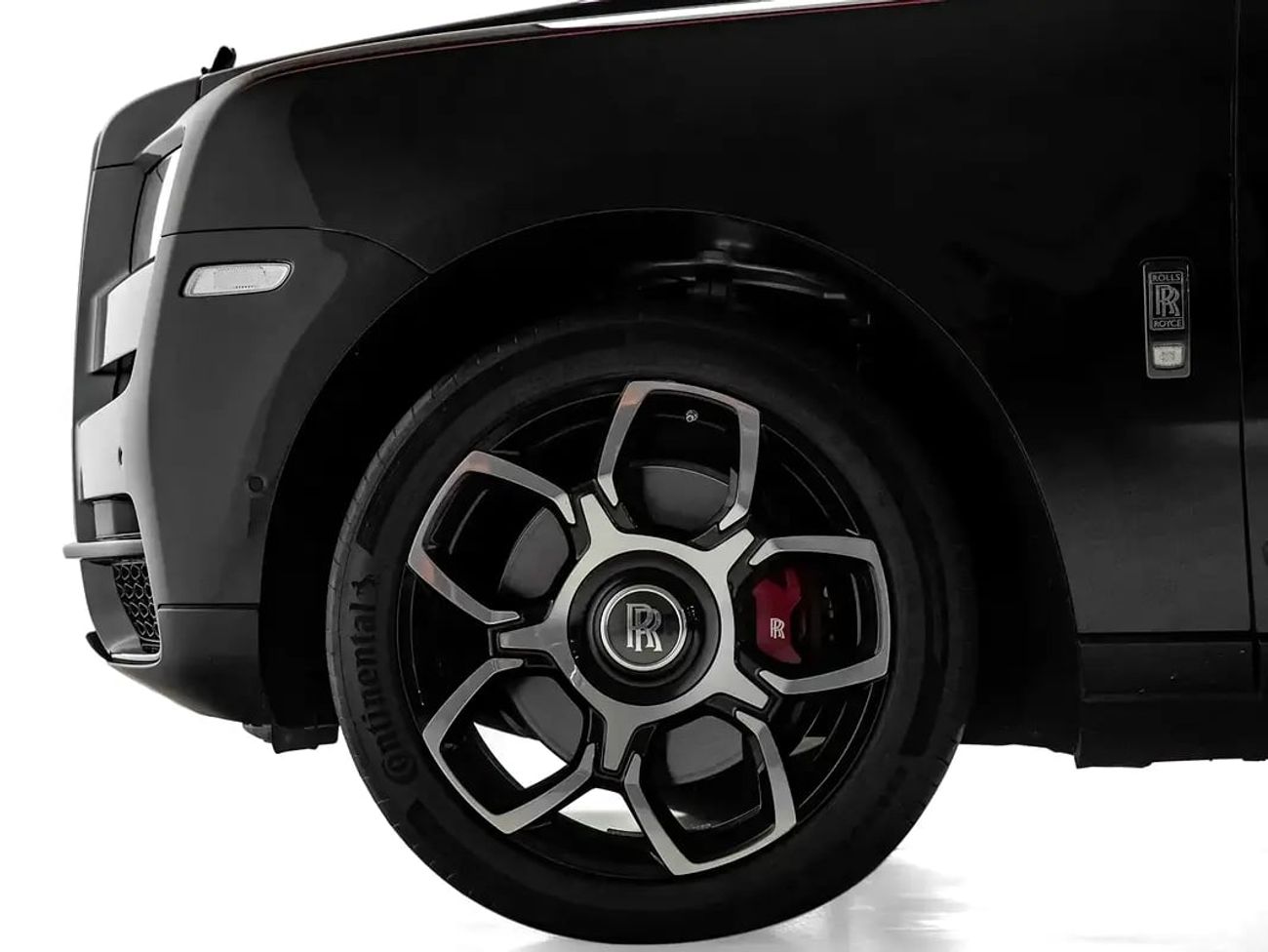 رولز رويس كولينان Black Badge