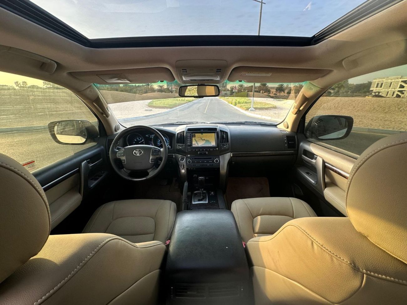 تويوتا لاند كروزر VXR V8