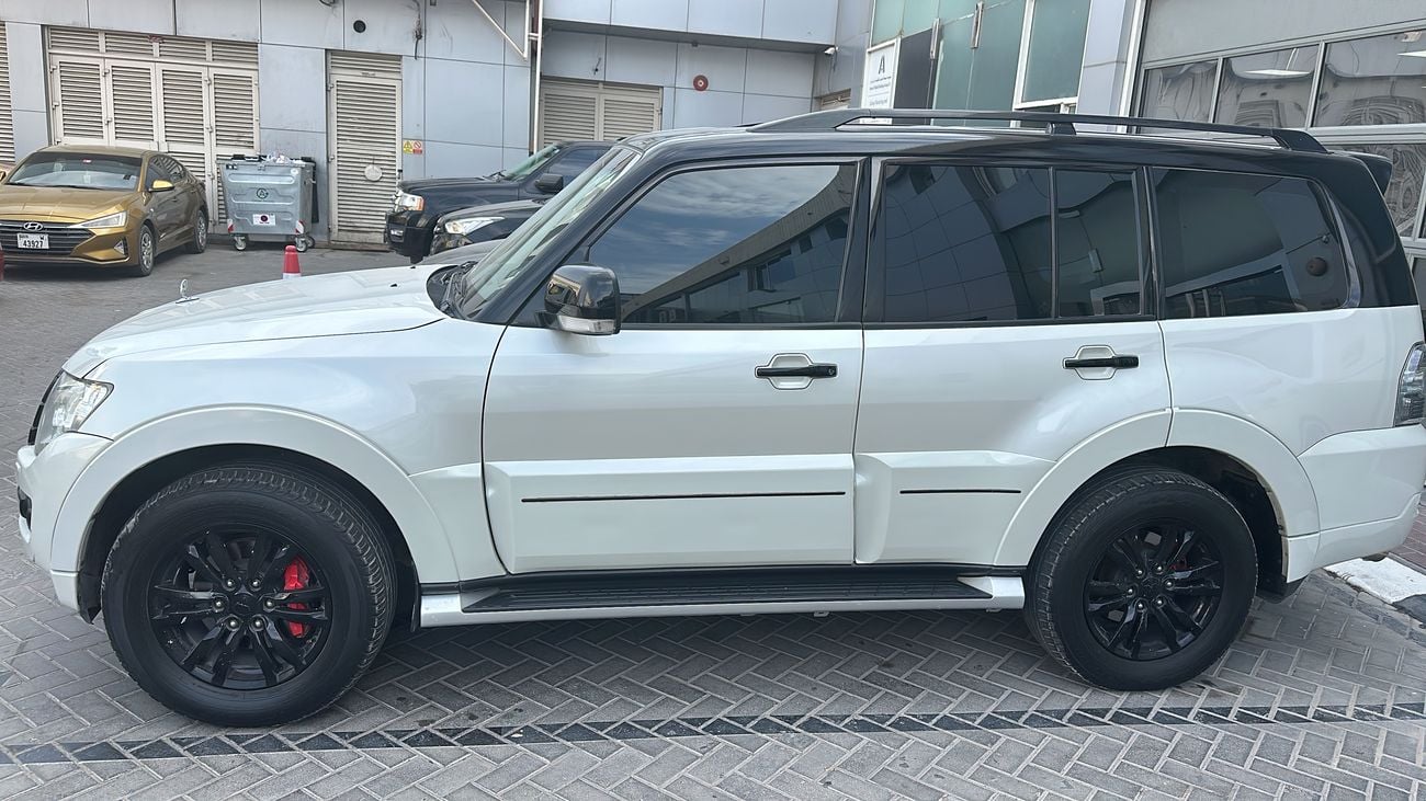 ميتسوبيشي باجيرو GLS HIGHLINE TOP