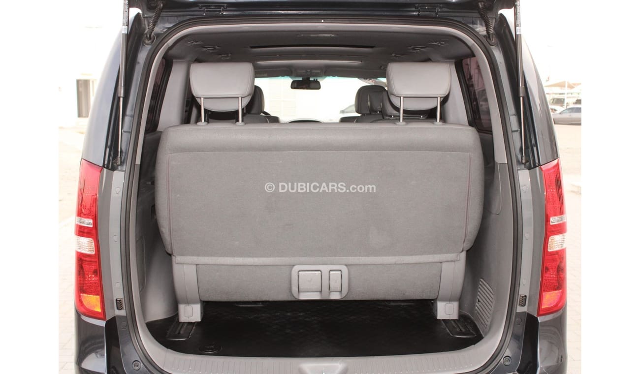 Hyundai H1 Starex Hyundai H-1 Starex GCC 2018 in excellent condition