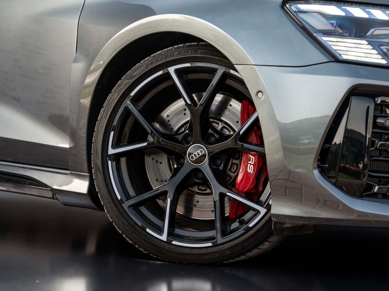 أودي RS3 TFSI quattro 2.5L Sedan