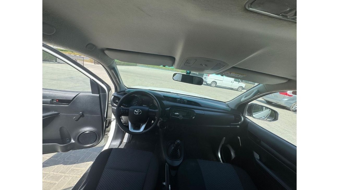 Toyota Hilux GL 2 Full manual petrol4×4