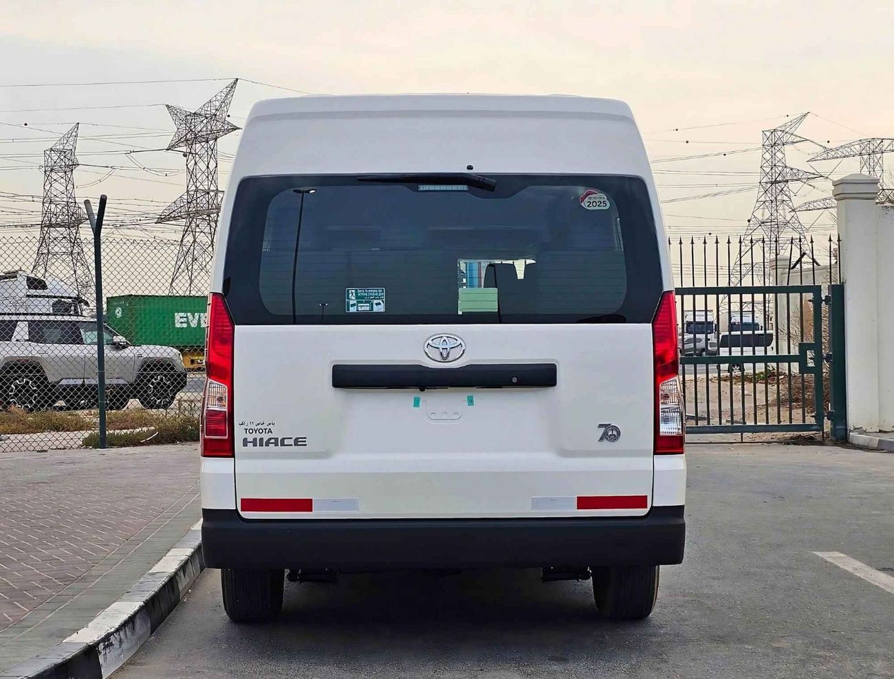 Toyota Hiace HIGHROOF NEW SHAPE/13 SEATER A/T / REAR CAMERA/ 3.5L PETROL/CODE#HPHRAB