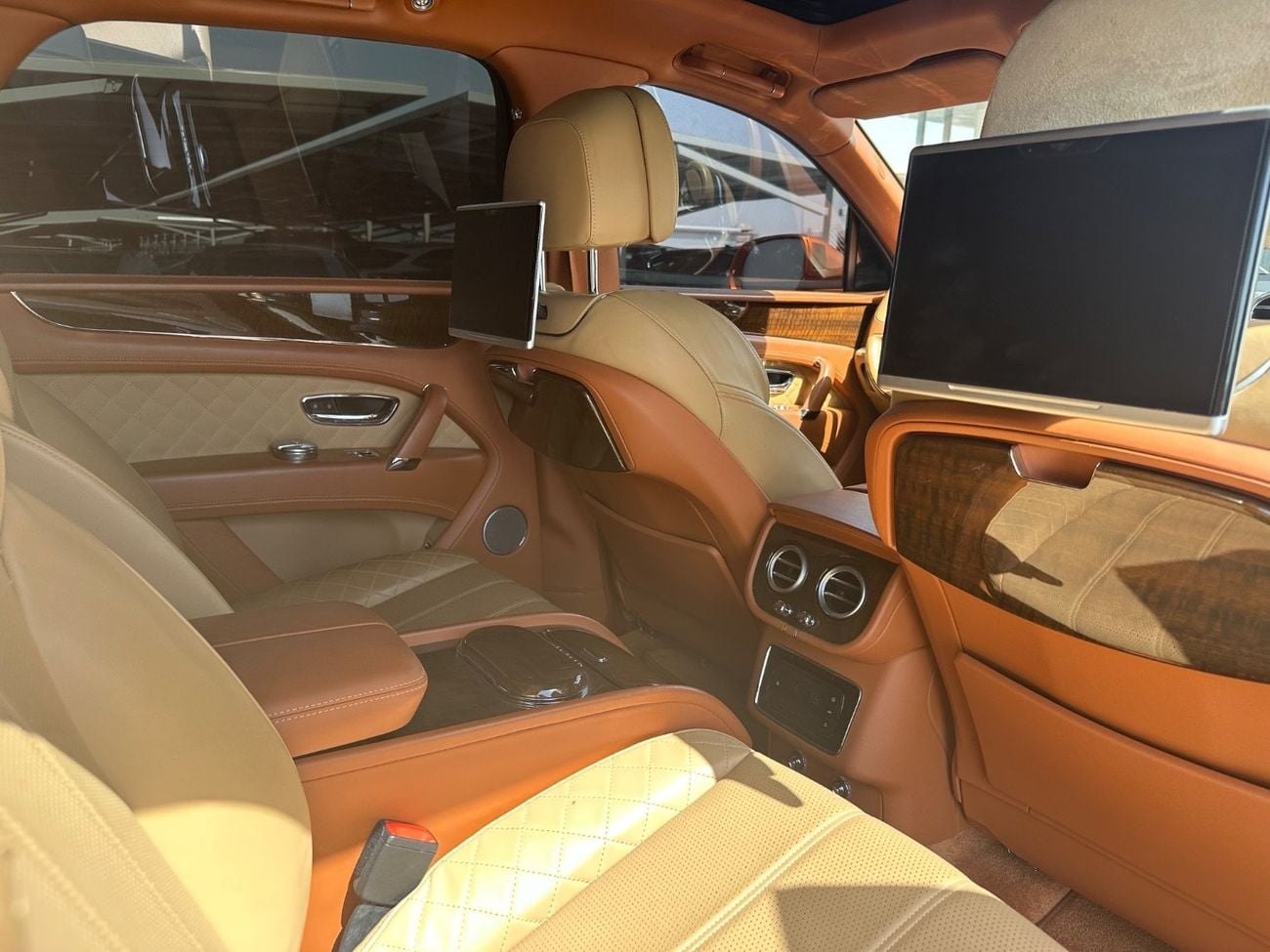 بنتلي بينتايجا W12 Mulliner
