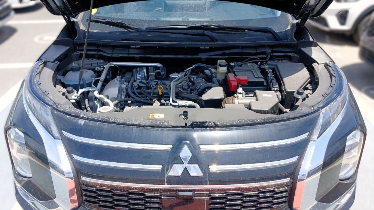 ميتسوبيشي آوتلاندر H Line 2.5L Petrol 4WD 2026YM