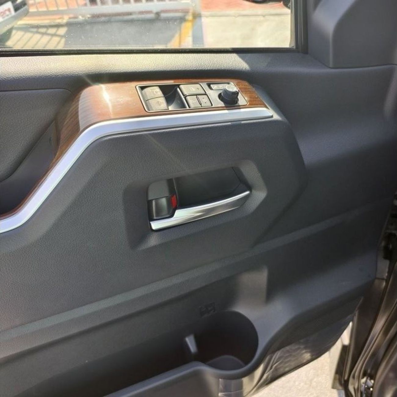 تويوتا جرافينا 2024 Toyota Granvia 3.5L 6 seater