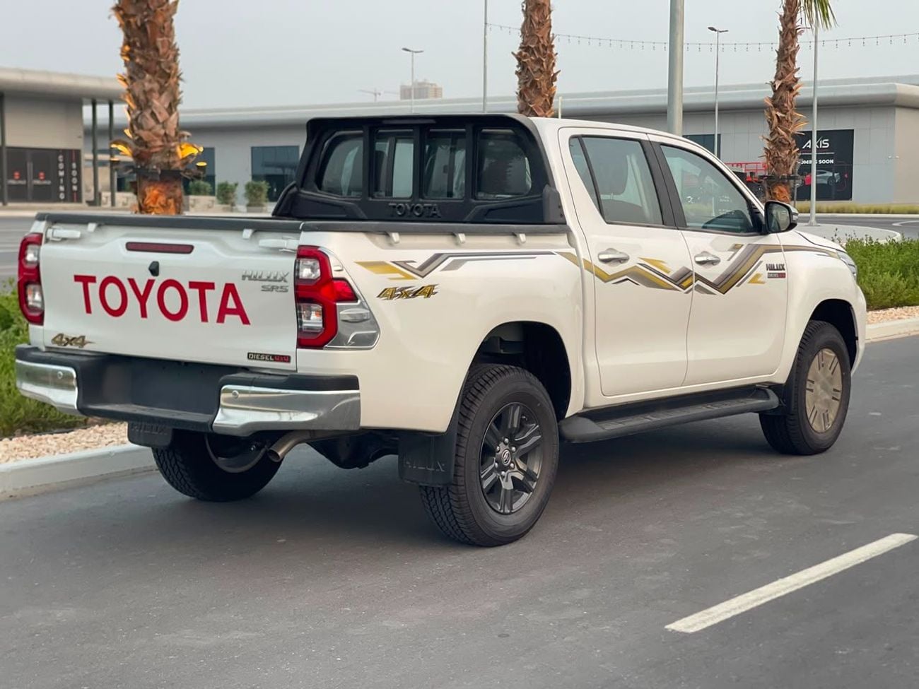Toyota Hilux SR5 (NON GCC)