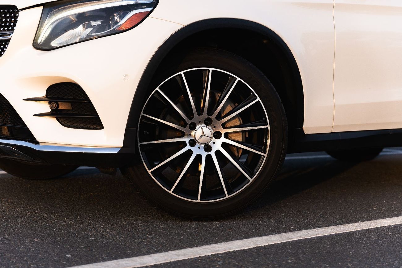 مرسيدس بنز GLC 300 2018 Mercedes GLC300 3years warranty, 2 years service, free registration, contact number 0507273386