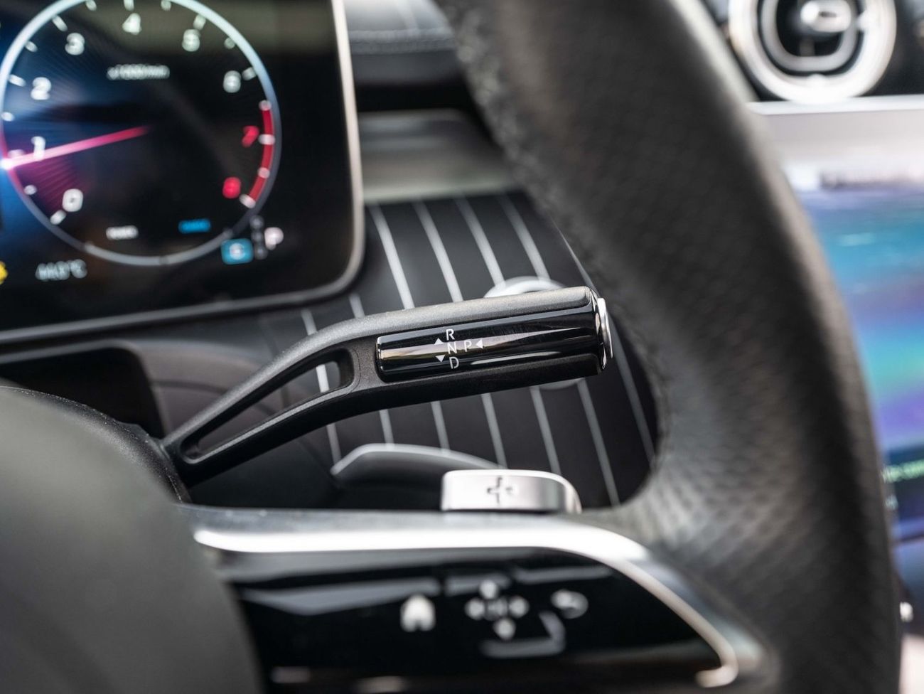 Mercedes Benz C260L STD (NON GCC)